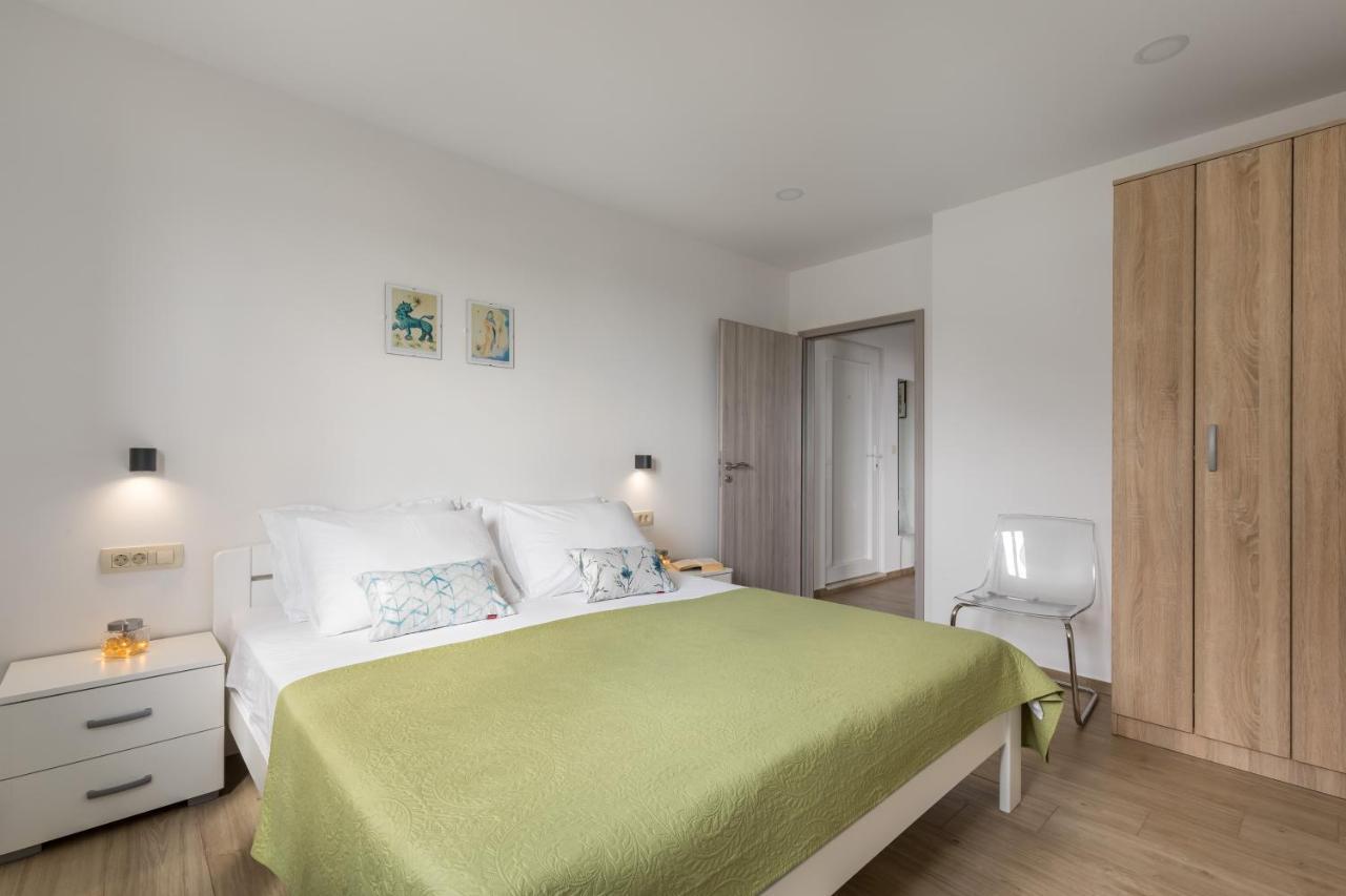 Luxurious Apartments Bona Fide Мимице Екстериор снимка