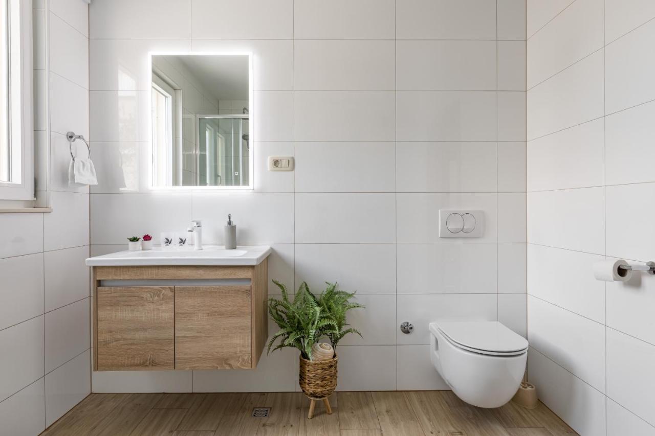 Luxurious Apartments Bona Fide Мимице Екстериор снимка