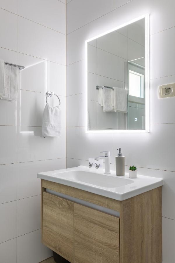 Luxurious Apartments Bona Fide Мимице Екстериор снимка